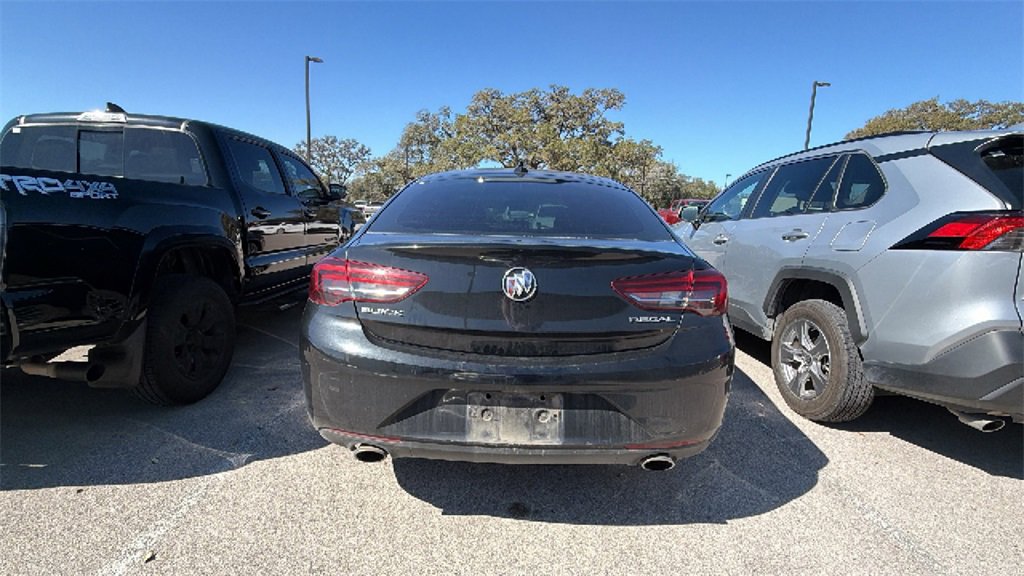Used 2018 Buick Regal Essence image 6