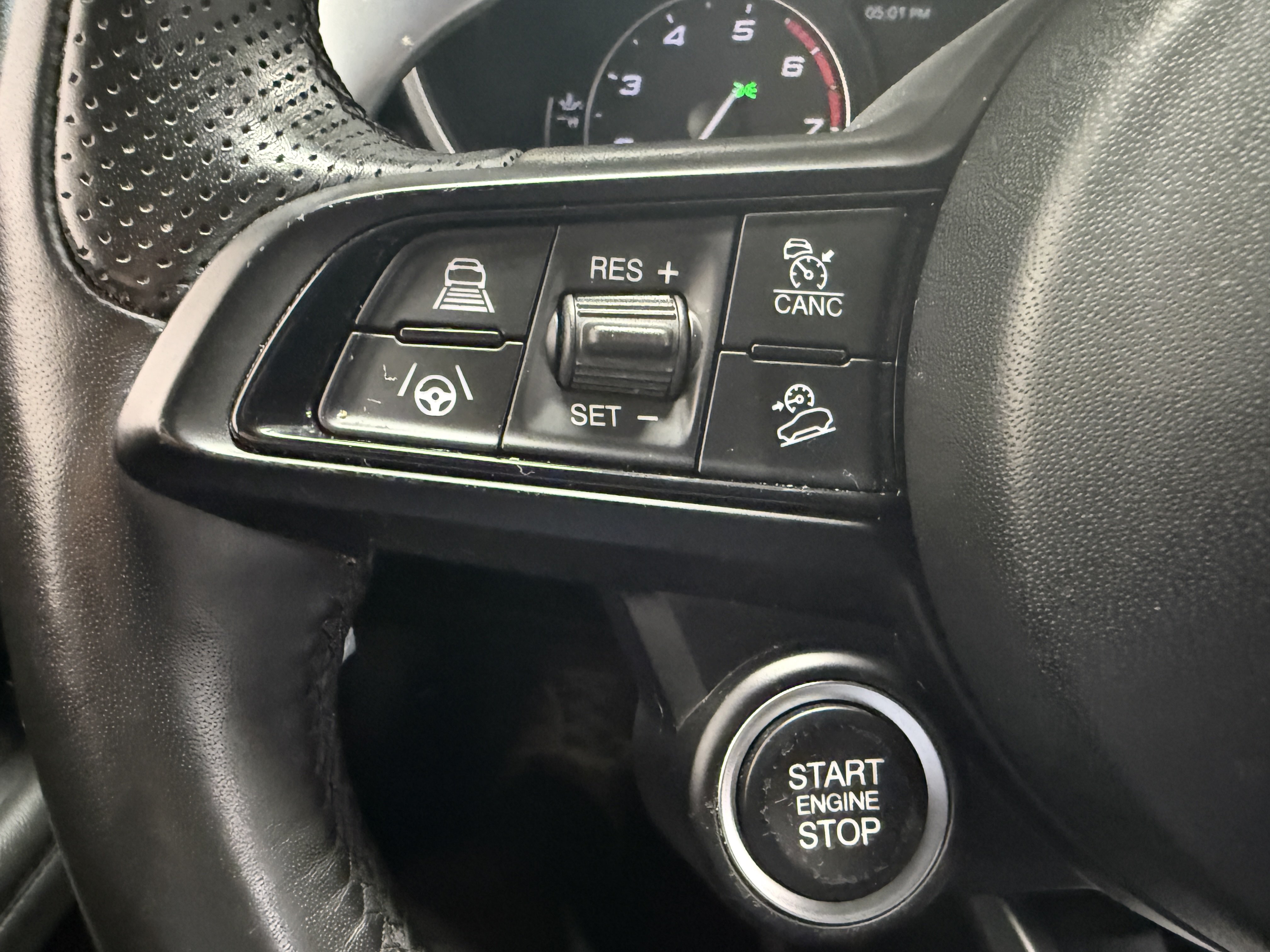 Certified 2023 Alfa Romeo Stelvio Veloce AWD/4WD image 16