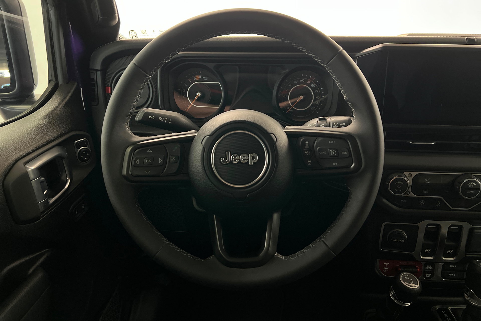 Certified 2026 Jeep Wrangler Rubicon AWD/4WD image 12