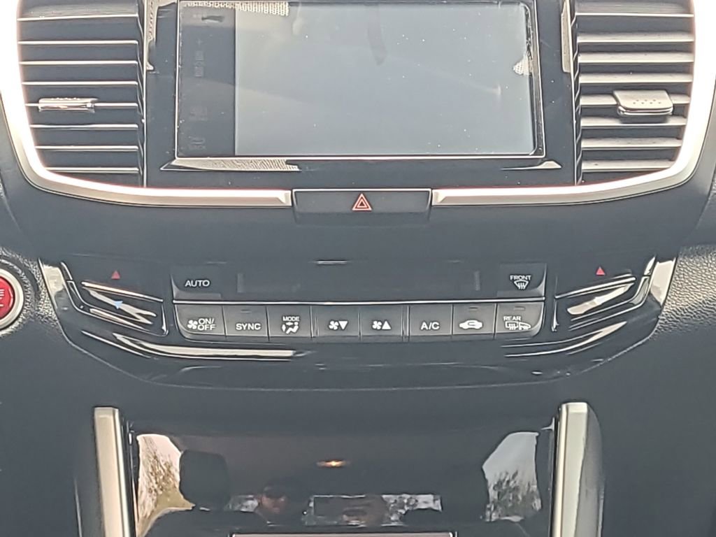 Used 2017 Honda Accord Touring image 23