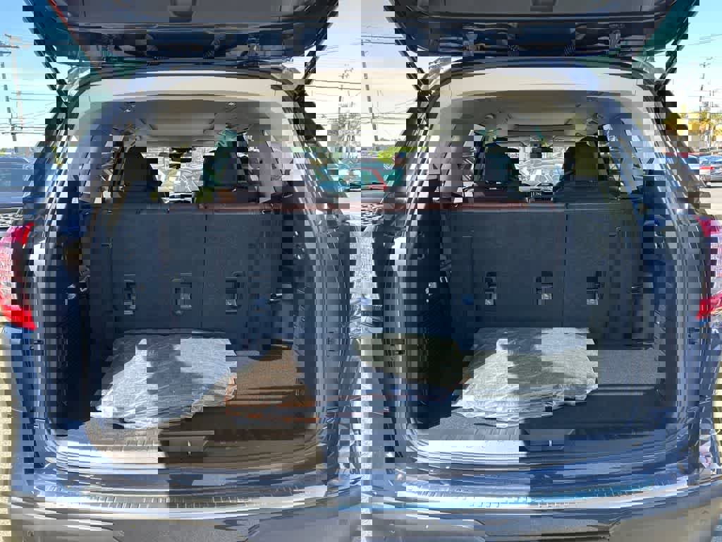 Used 2023 Subaru Ascent Touring image 21