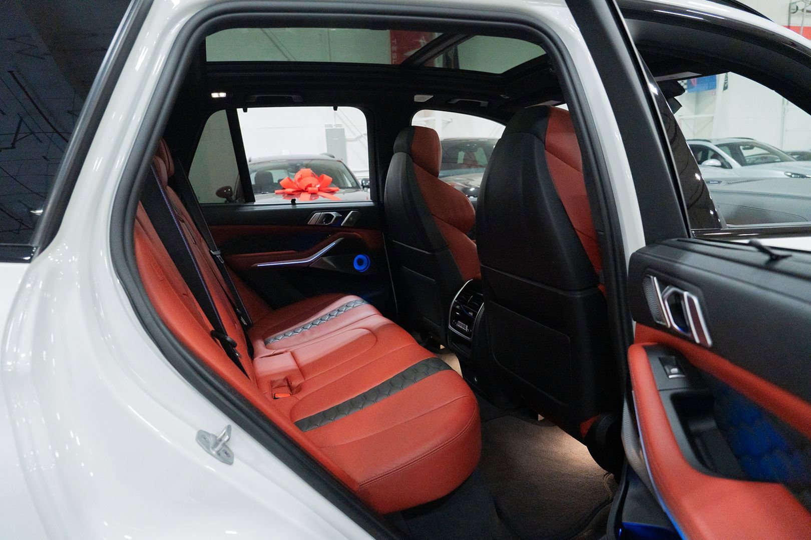 Used 2021 BMW X5 M w/ Competition Package image 31