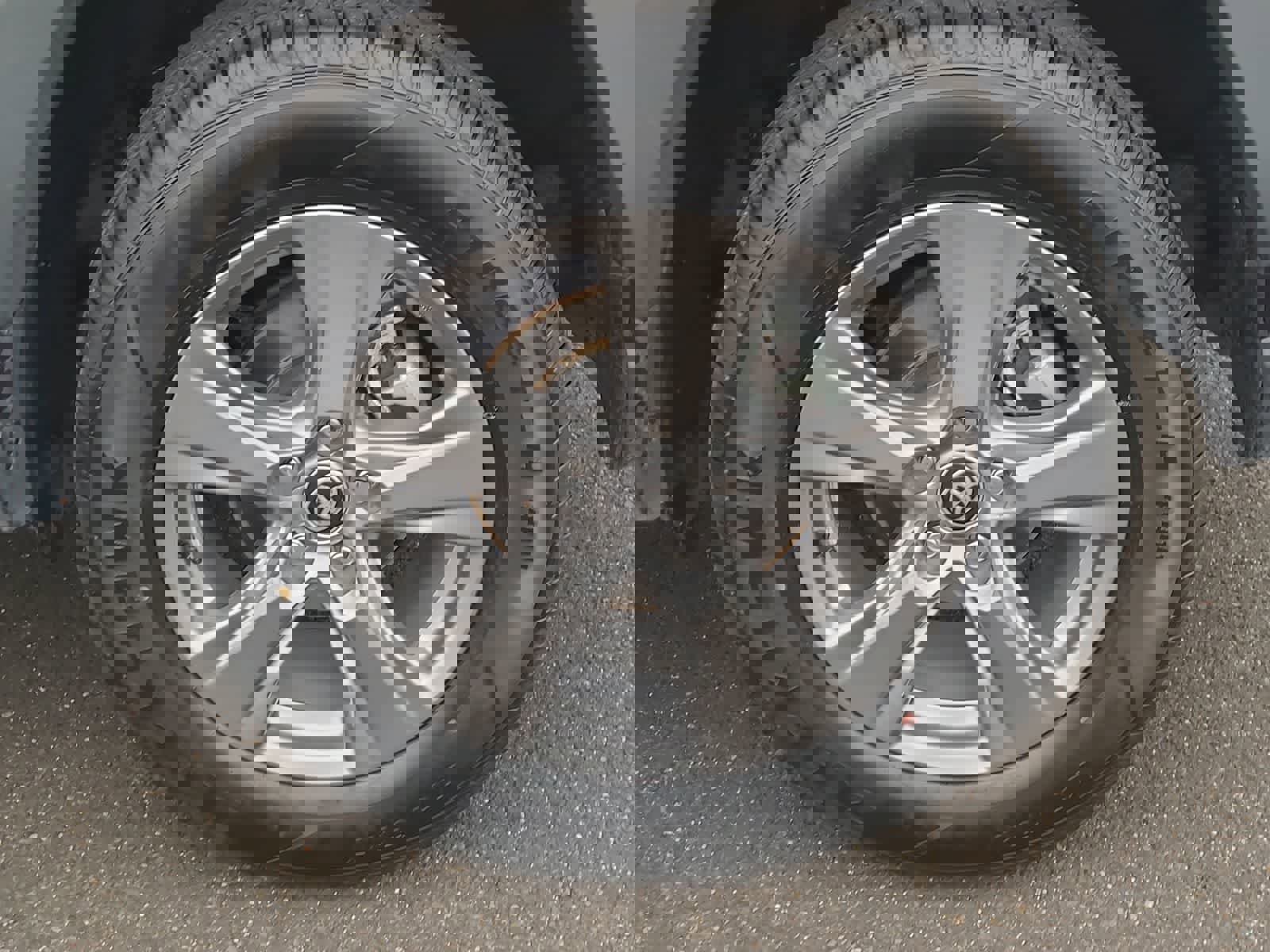 Used 2024 Toyota RAV4 XLE image 16