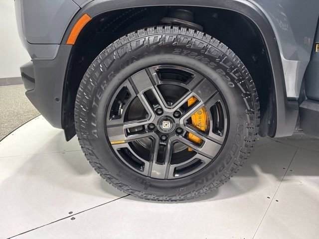 Used 2023 Rivian R1S Adventure AWD/4WD image 10