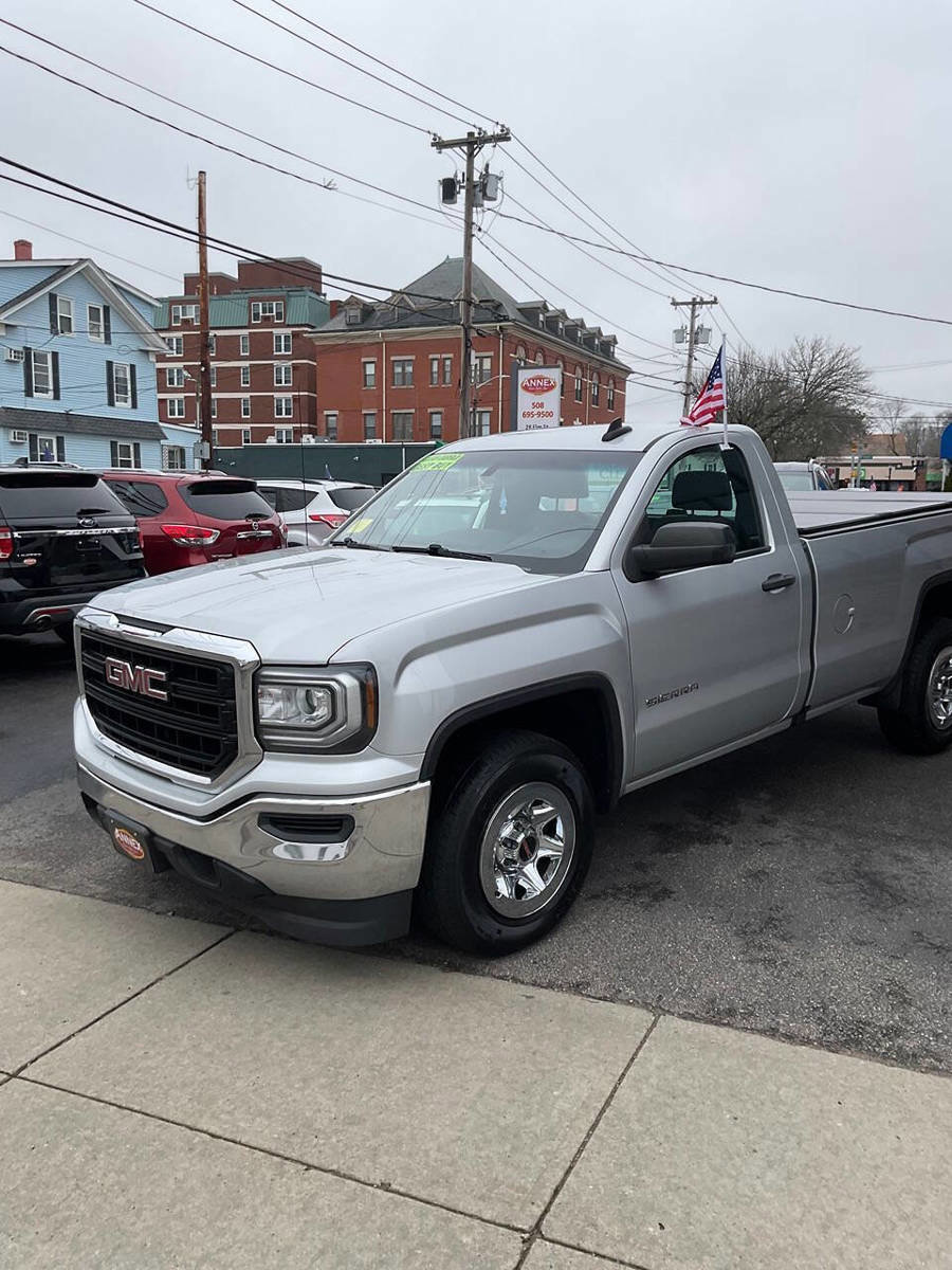 Used 2017 GMC Sierra 1500 2WD Regular Cab image 3