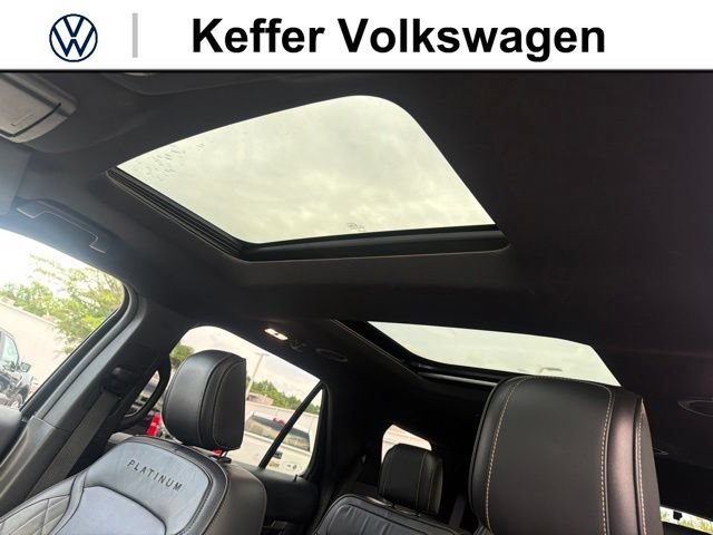 Used 2019 Ford Explorer Platinum AWD/4WD image 29