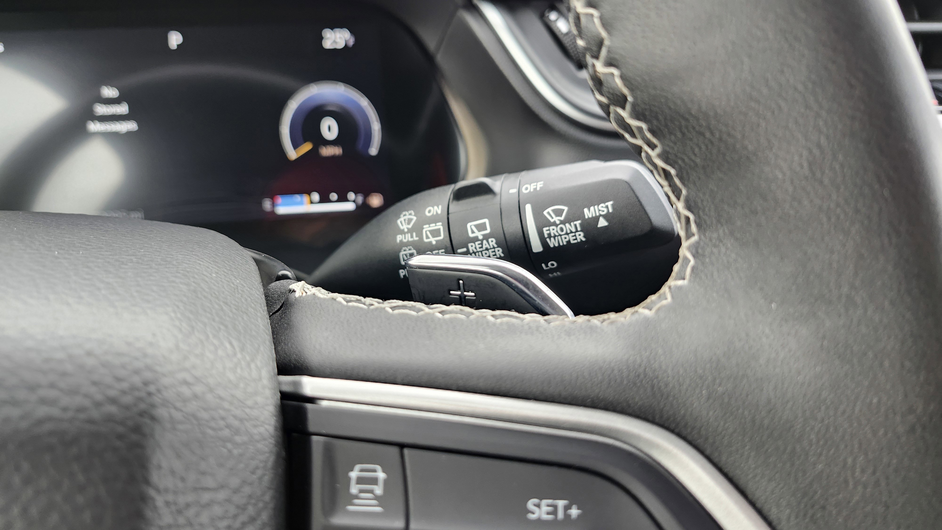 Used 2023 Jeep Grand Cherokee Limited image 11