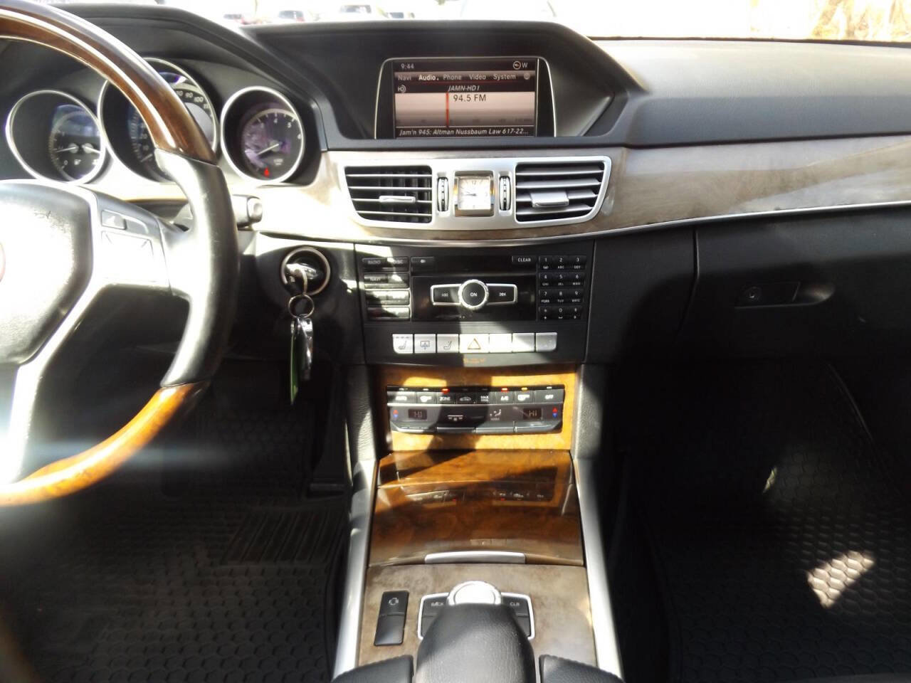 Used 2014 Mercedes-Benz E 350 Sedan image 16