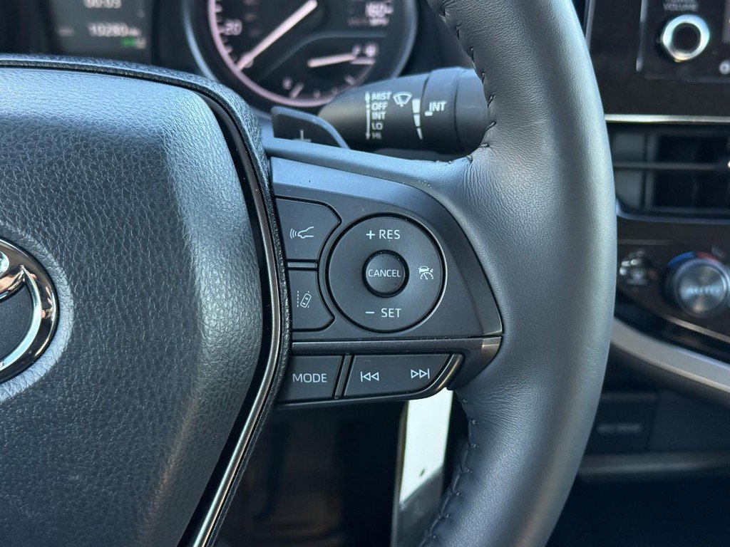 Used 2024 Toyota Camry SE w/ Cold Weather Package image 21