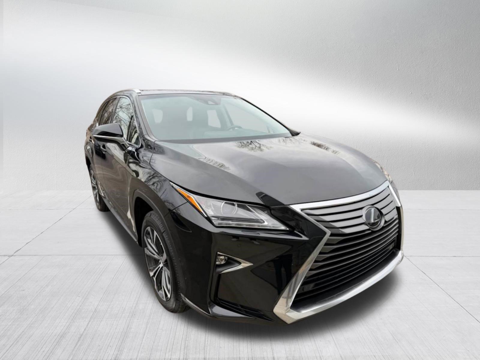 Used 2018 Lexus RX 350L w/ Premium Package image 3