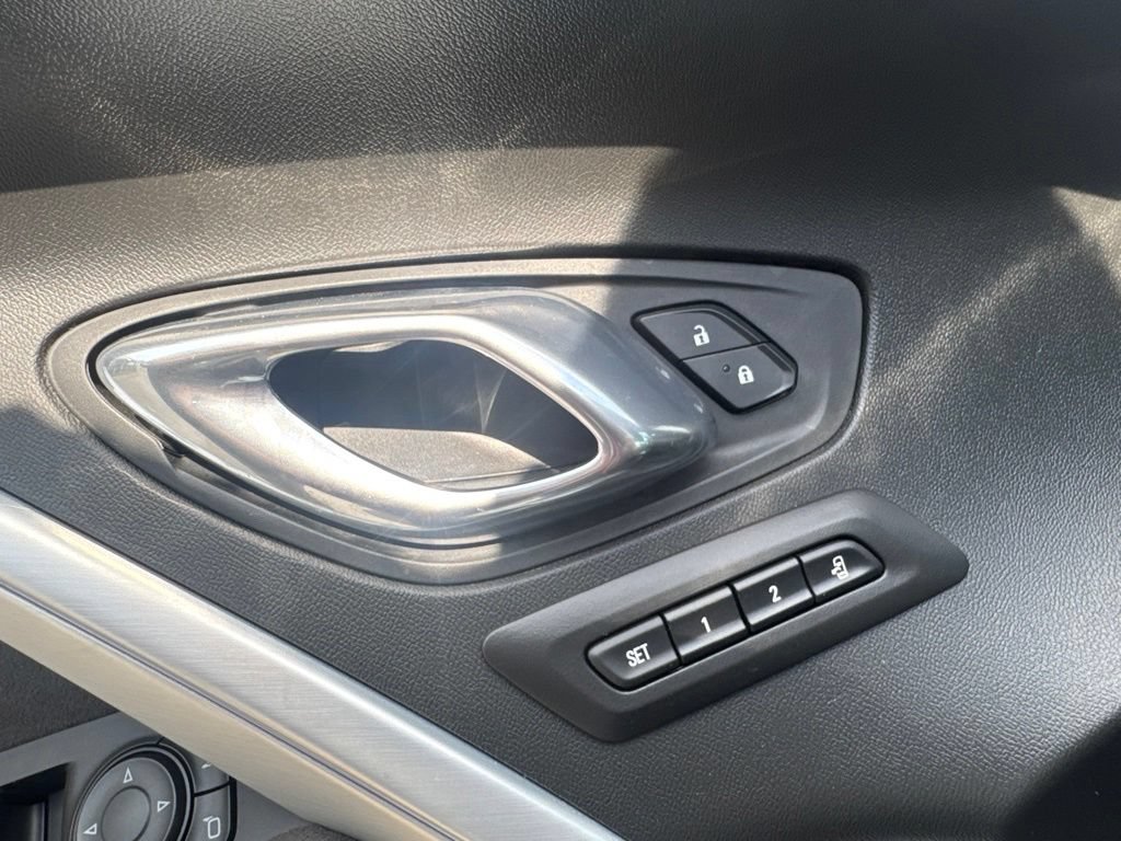 Used 2018 Chevrolet Camaro ZL1 RWD image 30