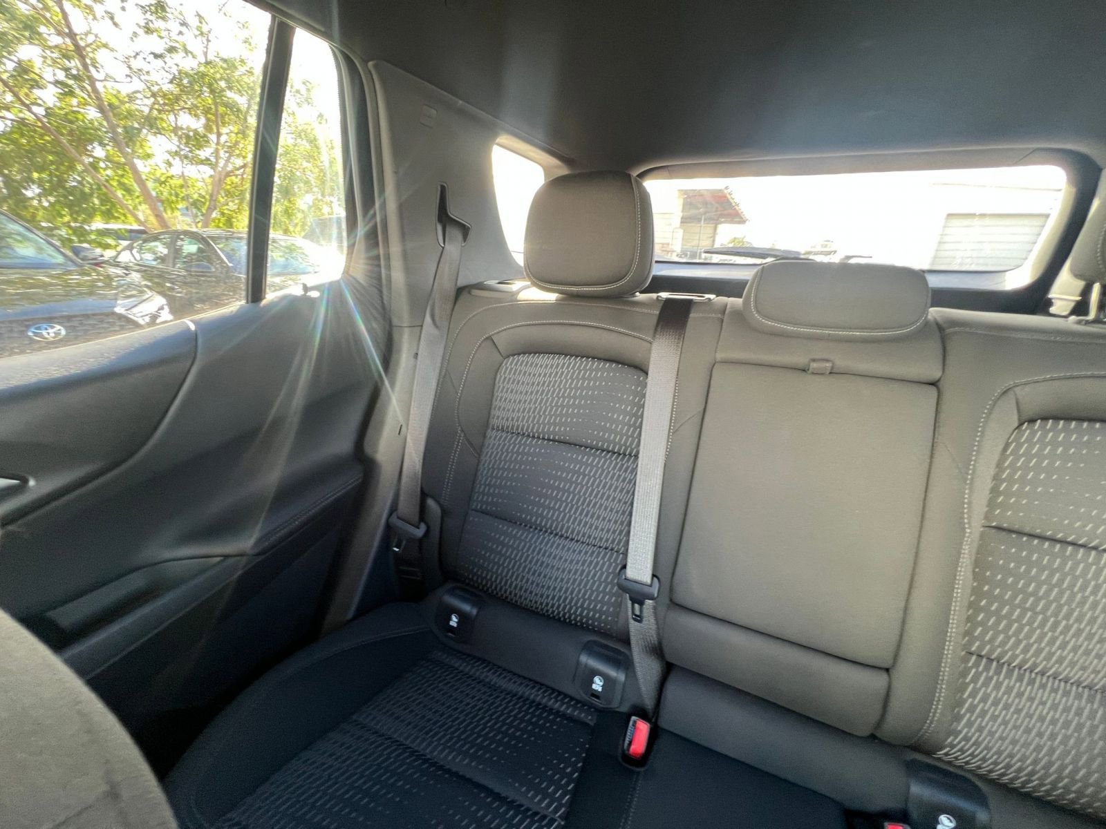 Used 2025 Chevrolet Equinox LT image 39