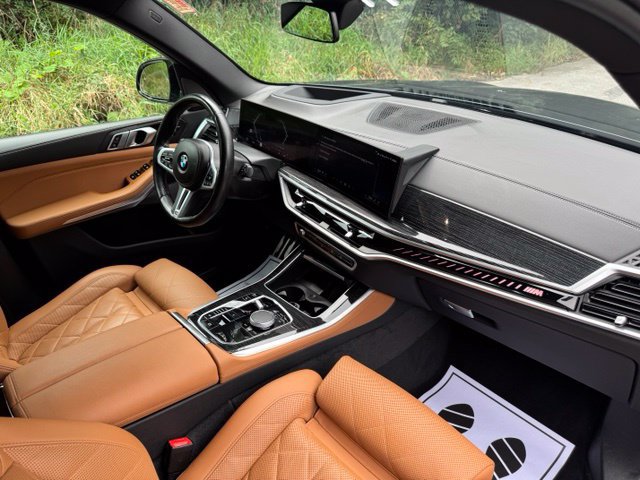 Used 2024 BMW X5 M60i AWD/4WD image 19