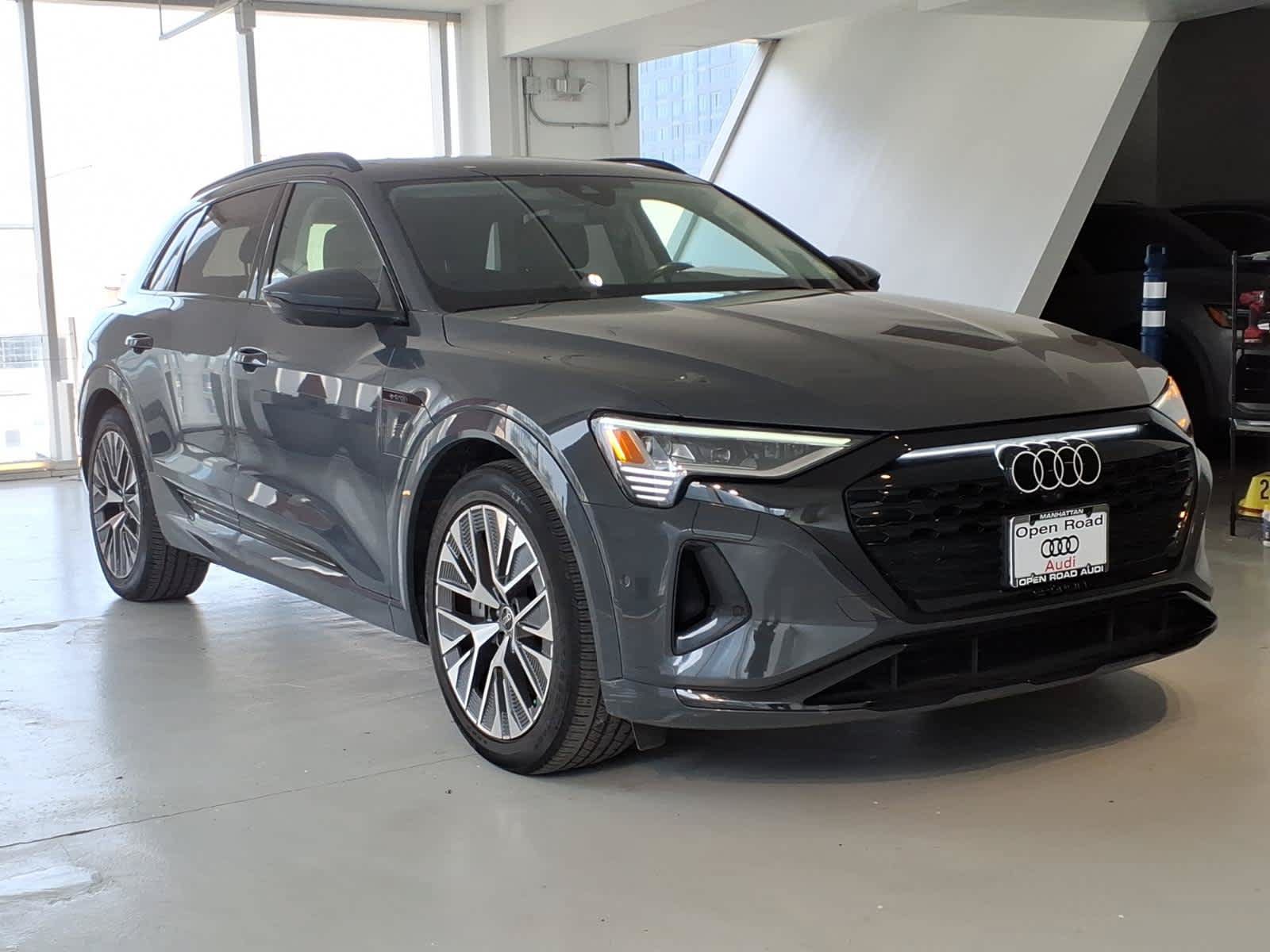Used 2024 Audi Q8 e-tron Prestige w/ Prestige Package AWD/4WD image 3
