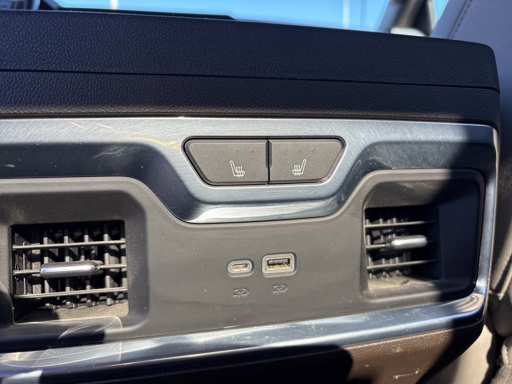 Used 2022 Chevrolet Silverado 1500 LTZ image 35