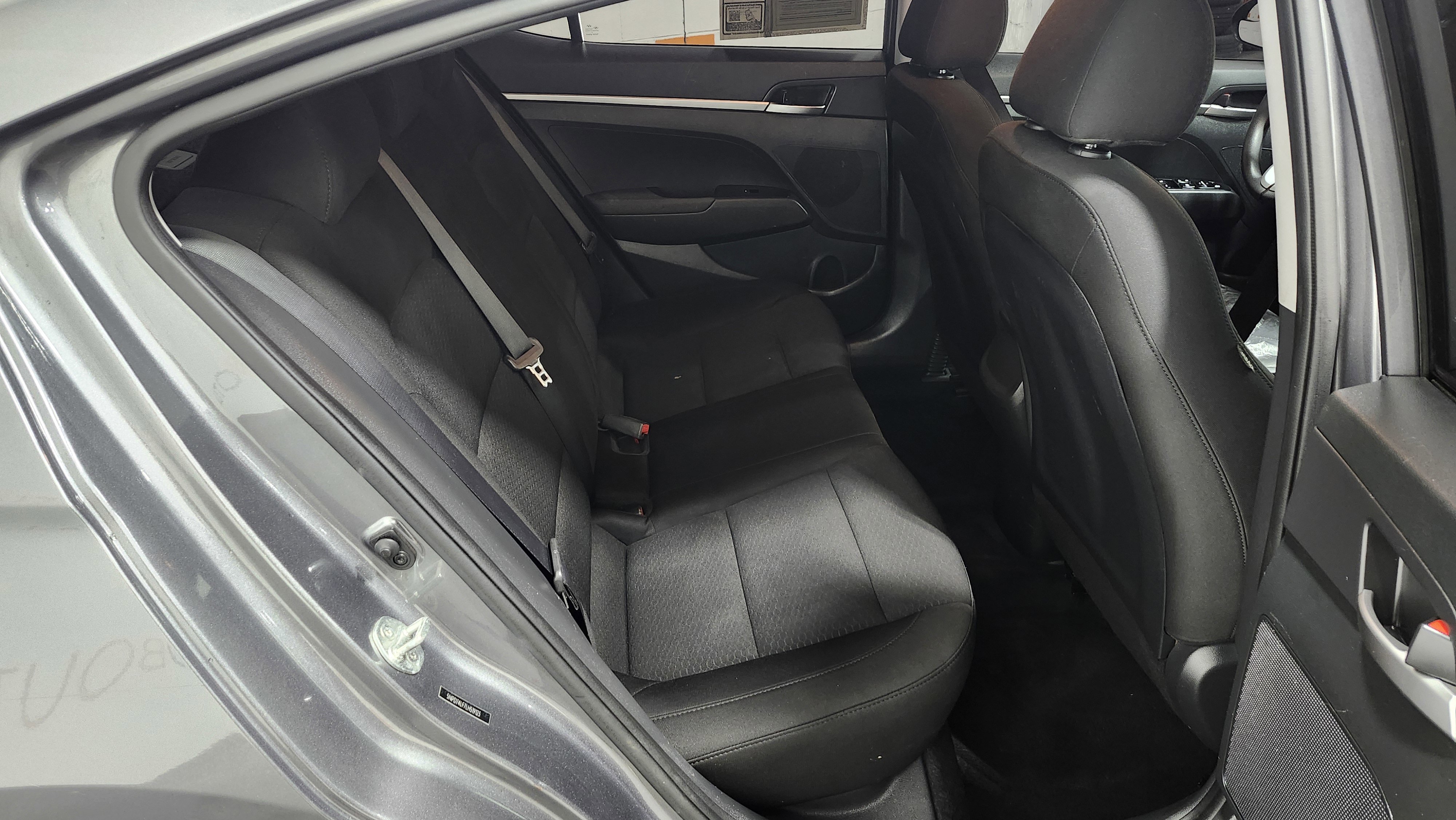 Used 2020 Hyundai Elantra SE w/ Cargo Package (C1) image 17