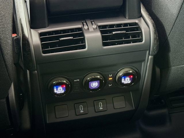 New 2026 Land Rover Defender 110 OCTA AWD/4WD image 27