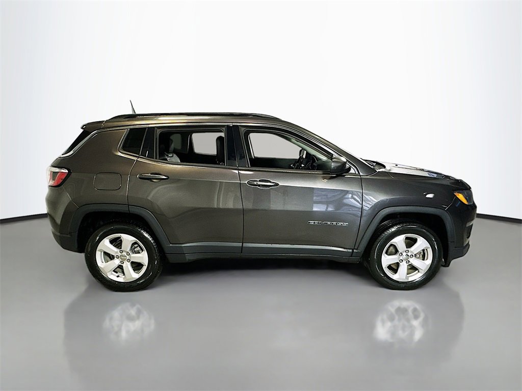 Used 2020 Jeep Compass Latitude image 9
