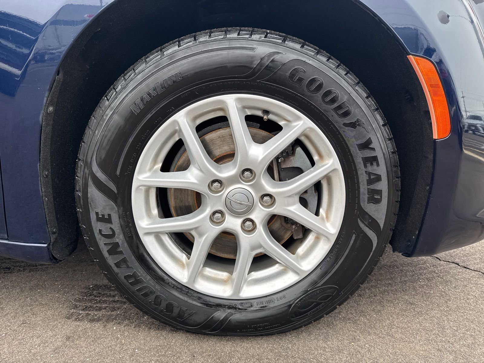 Used 2020 Chrysler Pacifica Touring-L image 10