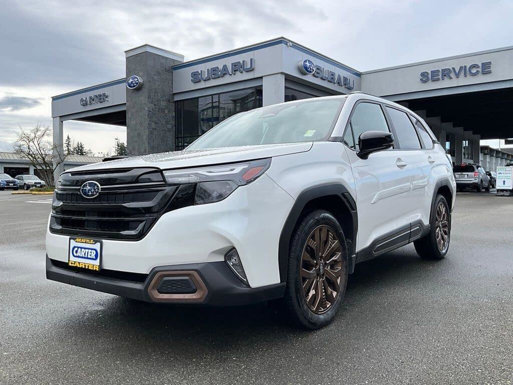 Used 2025 Subaru Forester Sport image 4