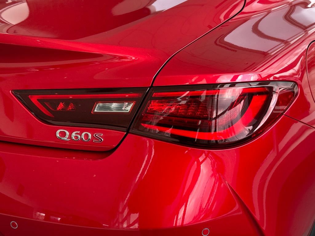 Used 2022 INFINITI Q60 Red Sport 400 w/ Cargo Package AWD/4WD image 15