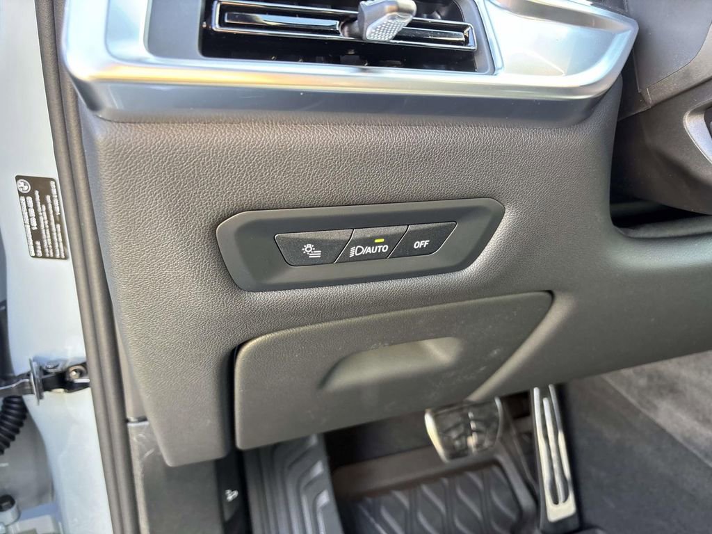 New 2026 BMW X6 xDrive40i image 14