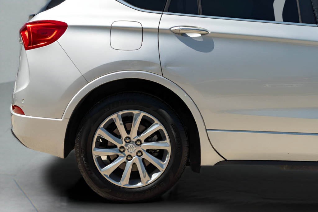 Used 2019 Buick Envision Essence FWD image 5