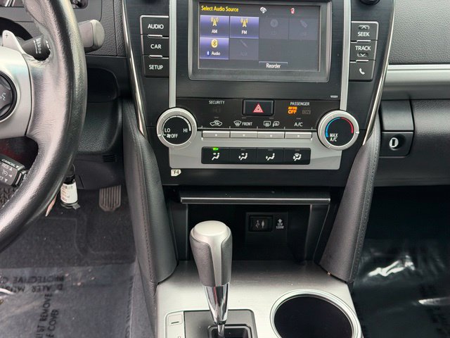 Used 2014 Toyota Camry SE FWD image 15