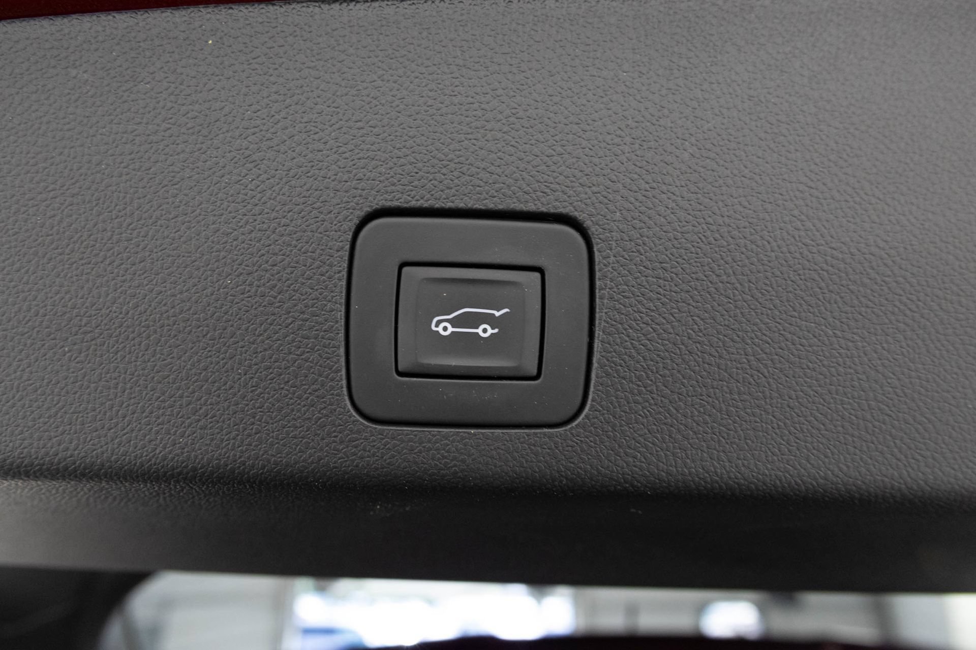 Used 2024 Buick Encore GX Avenir w/ Avenir Convenience Package FWD image 38