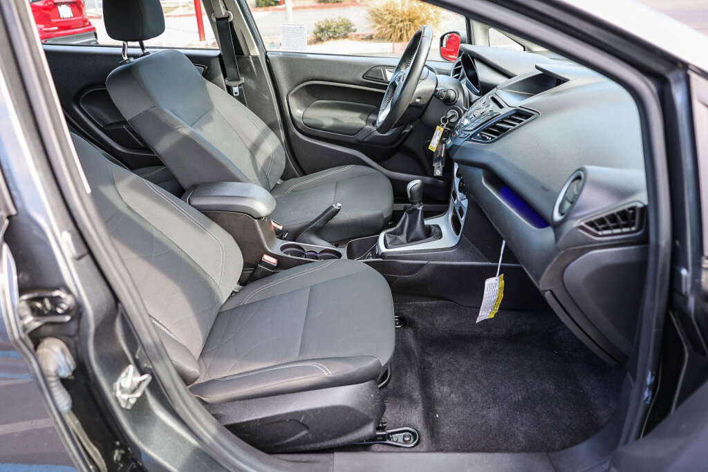 Used 2016 Ford Fiesta SE image 6