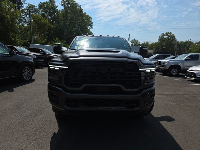 Used 2025 RAM 2500 Limited AWD/4WD image 5