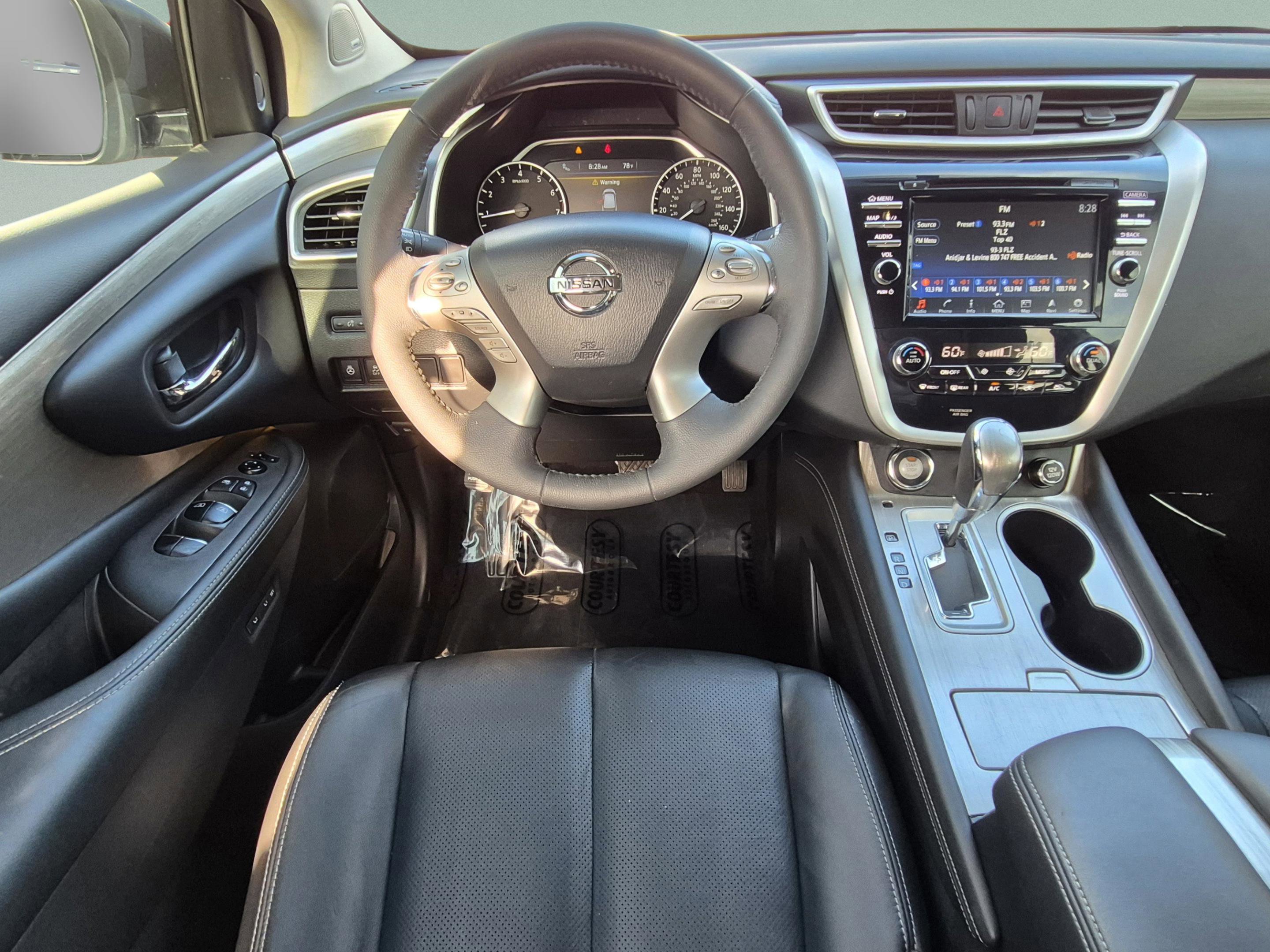Used 2016 Nissan Murano Platinum w/ Platinum Technology Package FWD image 12