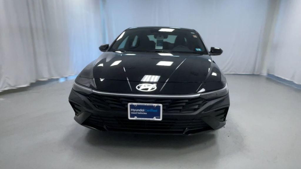 Used 2025 Hyundai Elantra Sport image 16