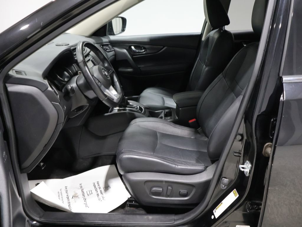 Used 2017 Nissan Rogue SL image 10