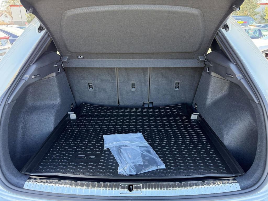 Used 2023 Audi Q3 2.0T Premium w/ Convenience Package image 30