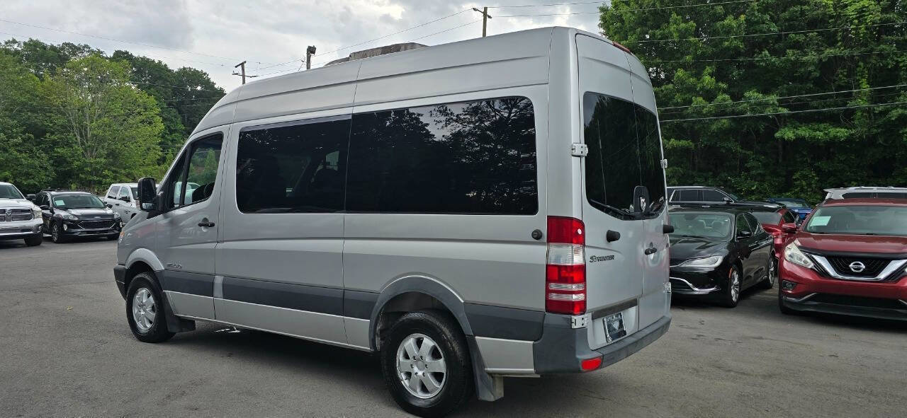 Used 2008 Dodge Sprinter 2500 RWD image 9