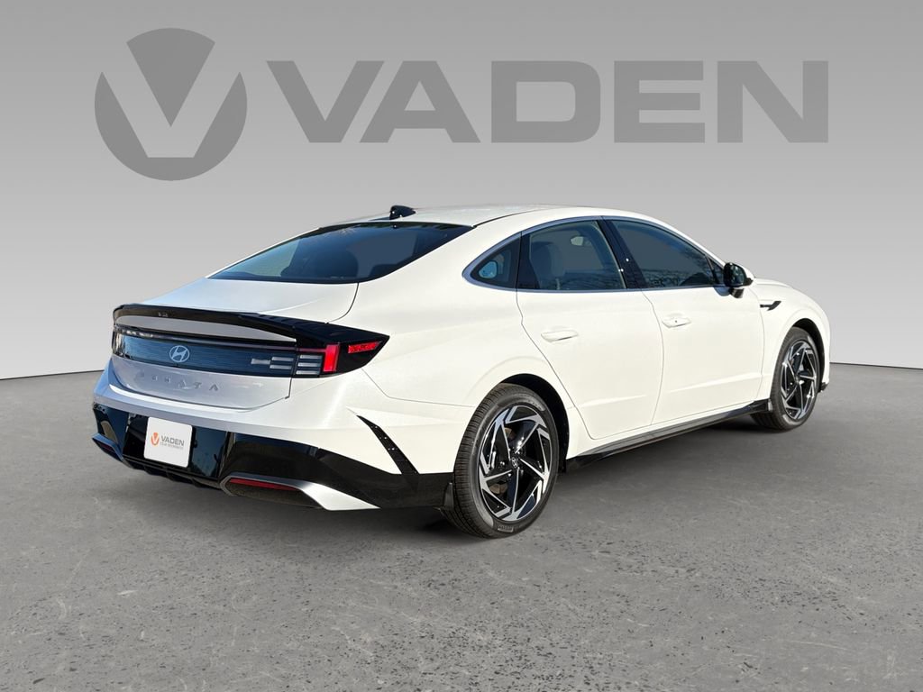 New 2026 Hyundai Sonata SEL FWD image 18