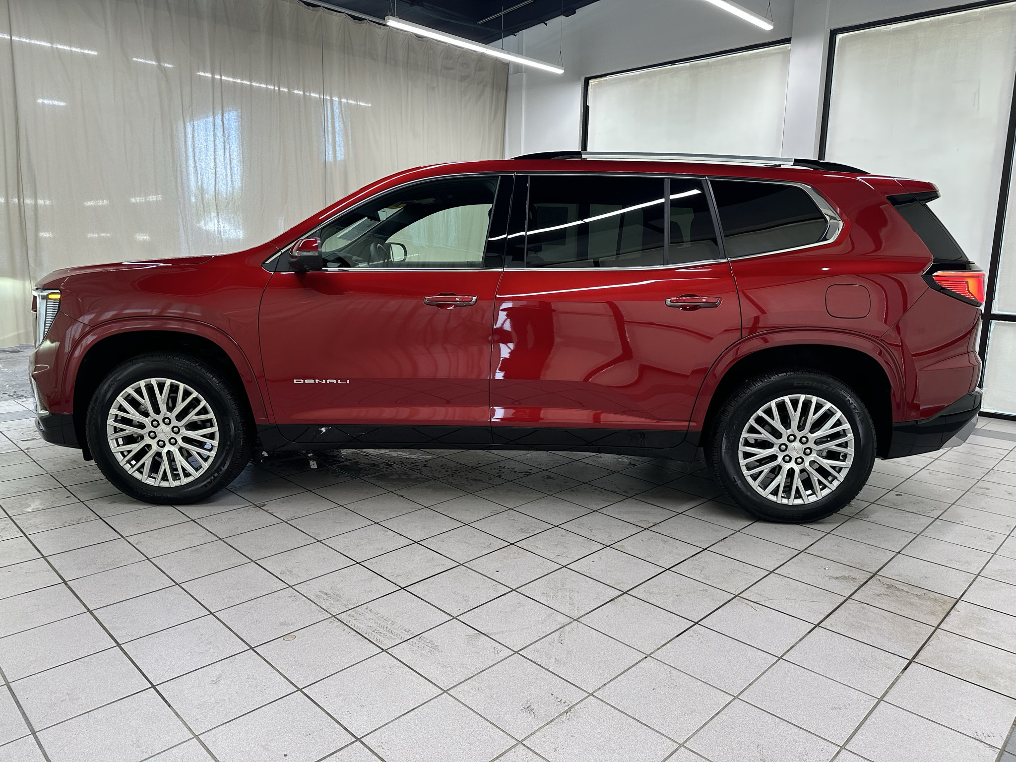 Certified 2026 GMC Acadia Denali w/ Super Cruise Package AWD/4WD image 8