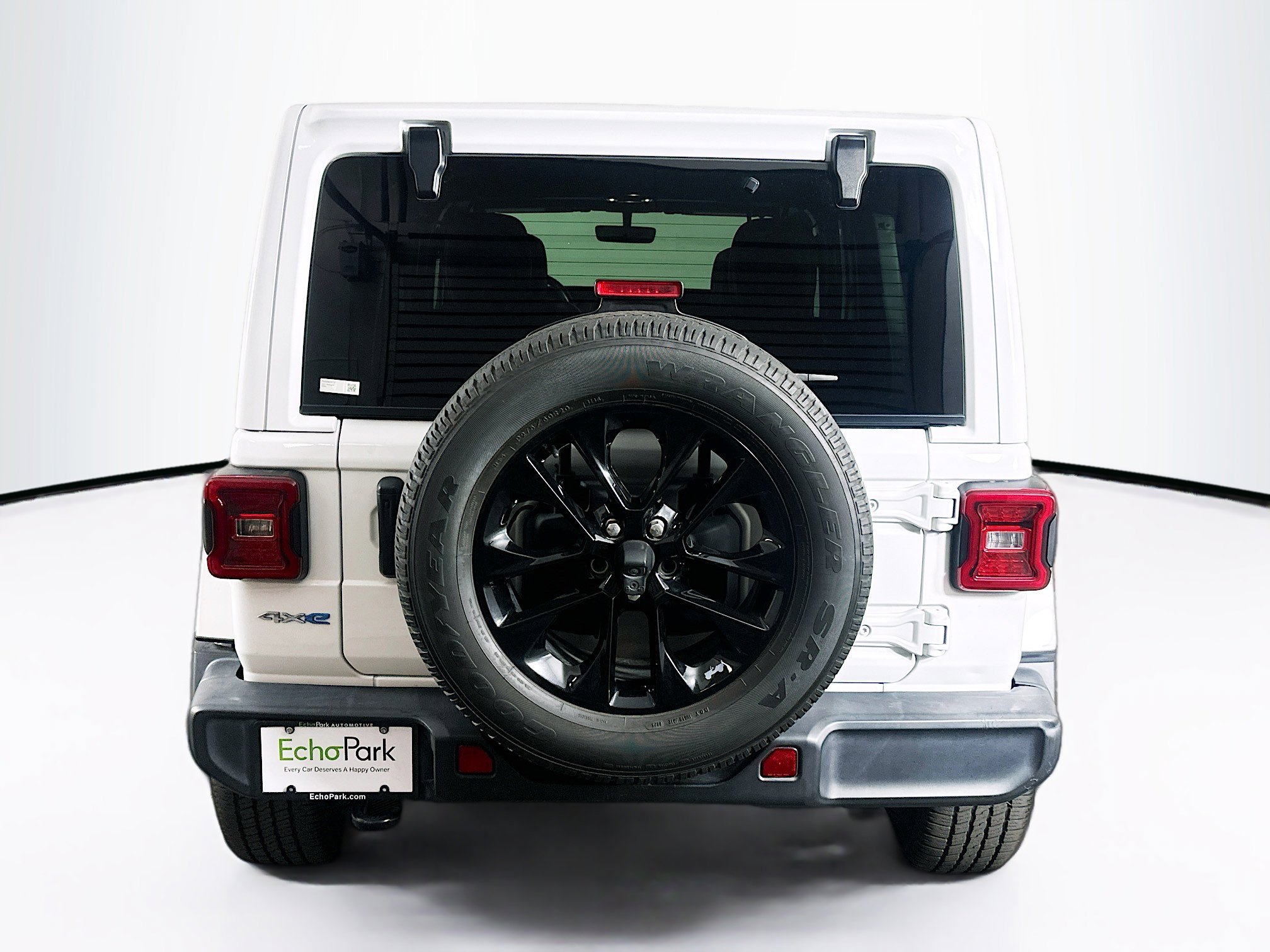 Used 2021 Jeep Wrangler Sahara image 7