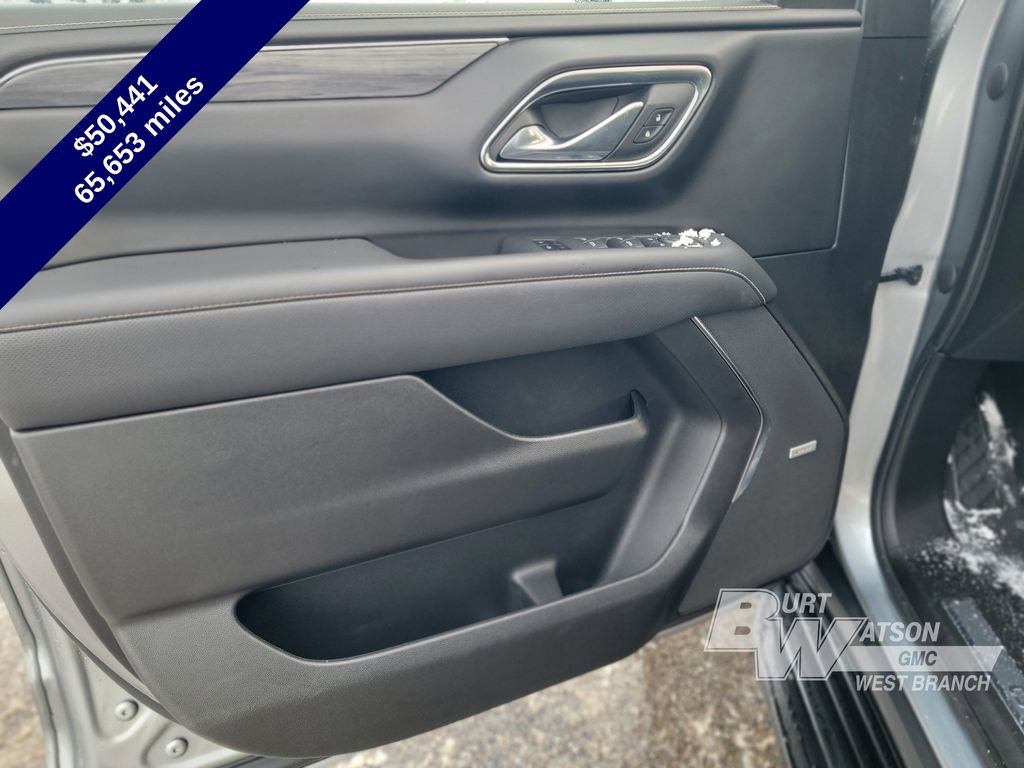 Used 2023 GMC Yukon XL SLT w/ SLT Premium Package image 11