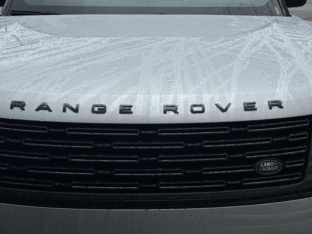 Used 2024 Land Rover Range Rover SE AWD/4WD image 11