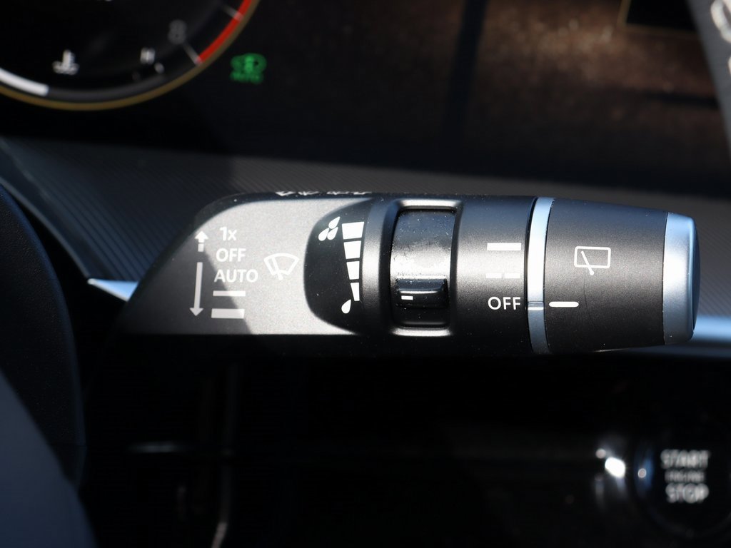 Certified 2025 INFINITI QX80 Luxe image 47