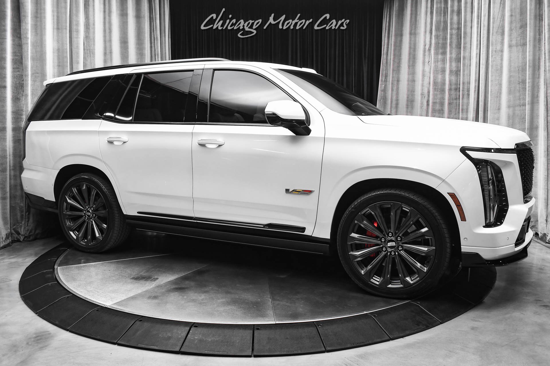 Used 2025 Cadillac Escalade V image 6