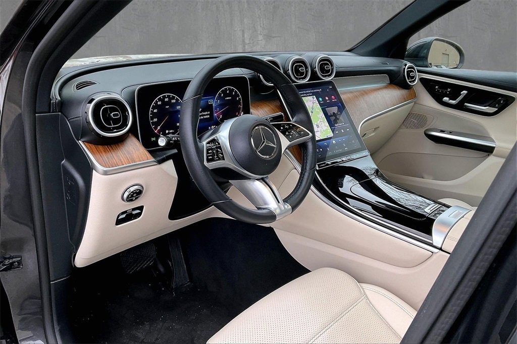 Used 2023 Mercedes-Benz GLC 300 4MATIC image 17
