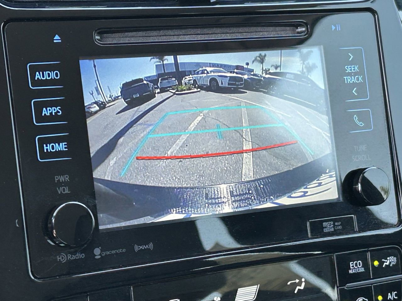 Used 2016 Toyota Prius Three Touring w/ Preferred Accessory Package FWD image 31