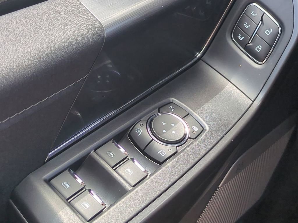 New 2025 Ford F150 Lariat w/ Equipment Group 501A Mid image 26