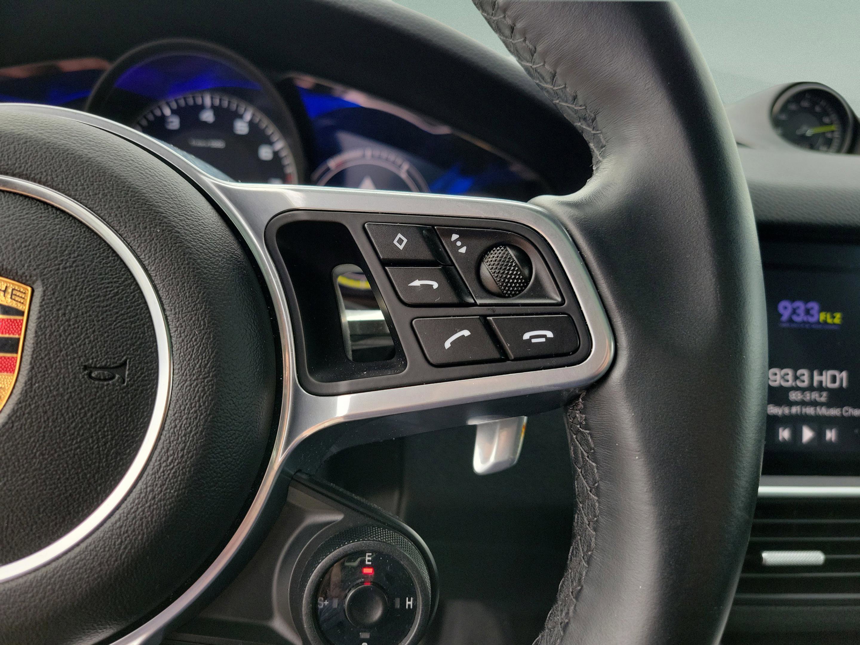 Used 2020 Porsche Cayenne E-Hybrid image 28