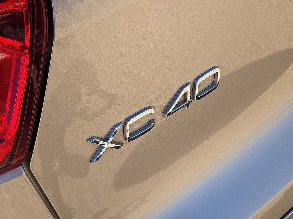Used 2023 Volvo XC40 Recharge Plus AWD/4WD image 14