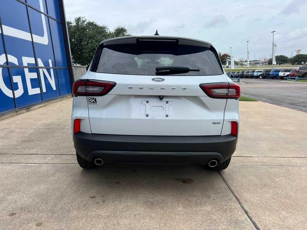 Used 2025 Ford Escape ST-Line w/ Equipment Group 301A FWD image 8