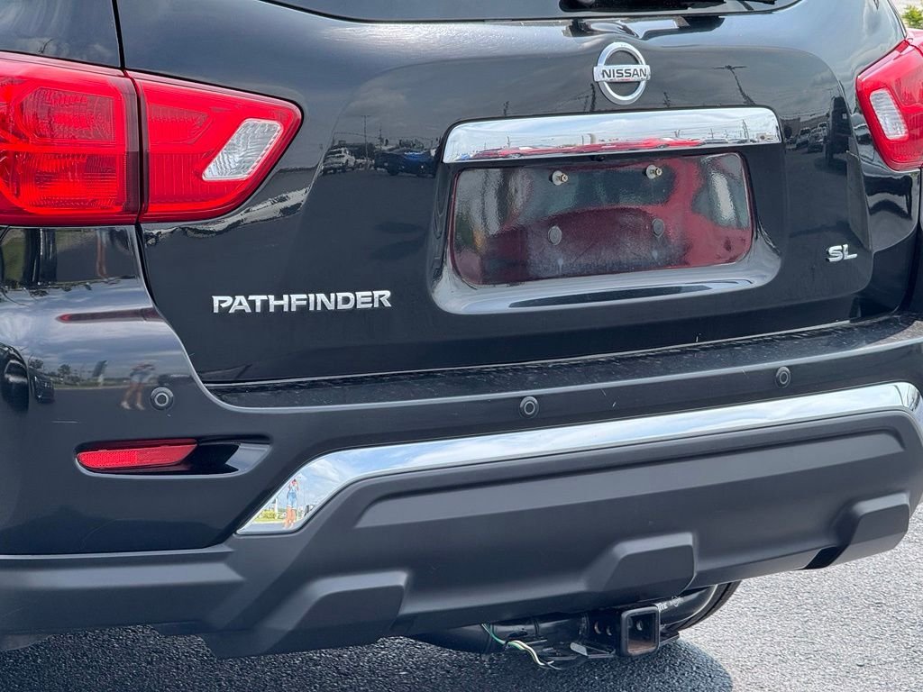 Used 2019 Nissan Pathfinder SL FWD image 10